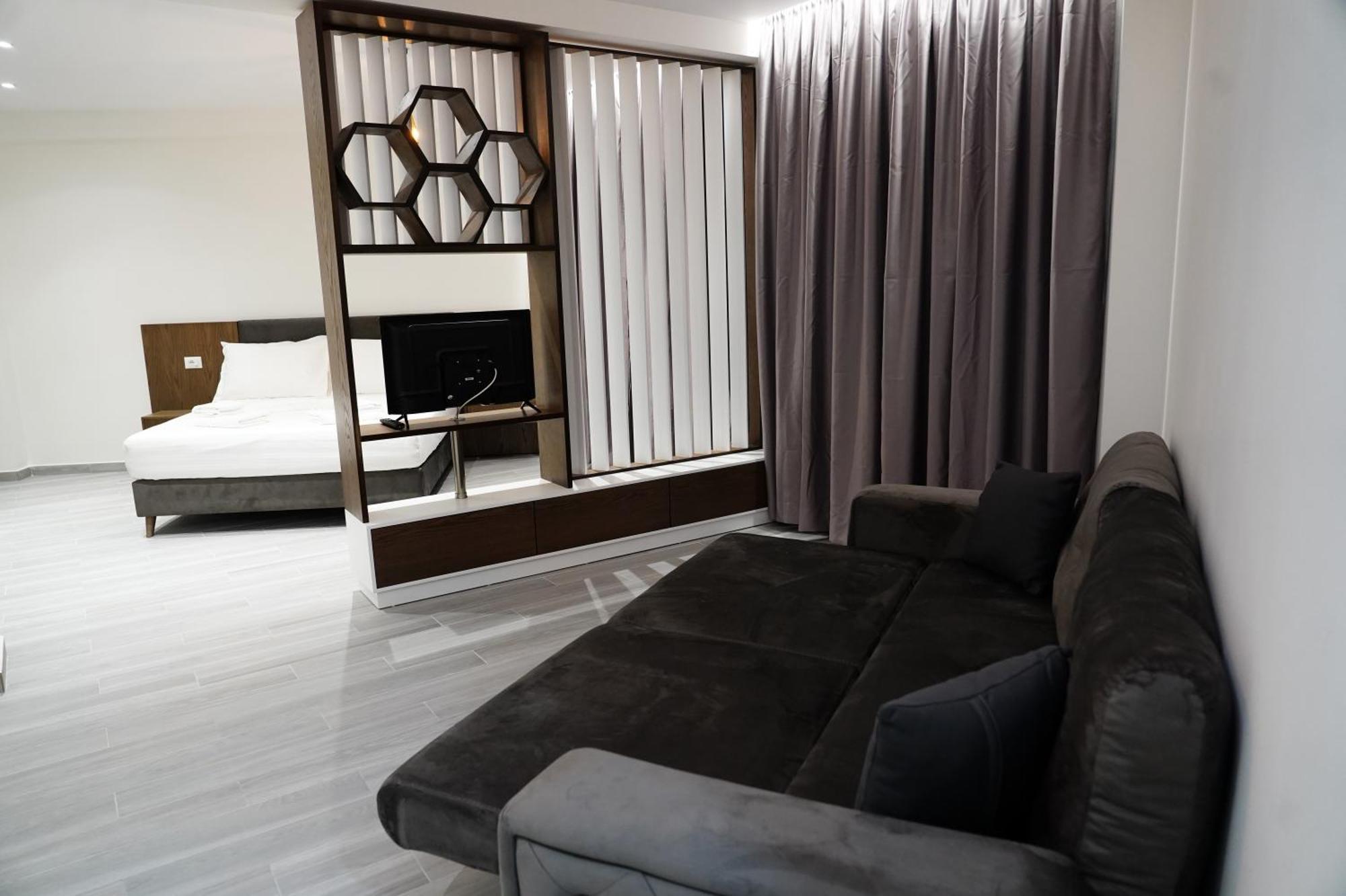 The Honeycomb Boutique Hotel Golem  Dış mekan fotoğraf