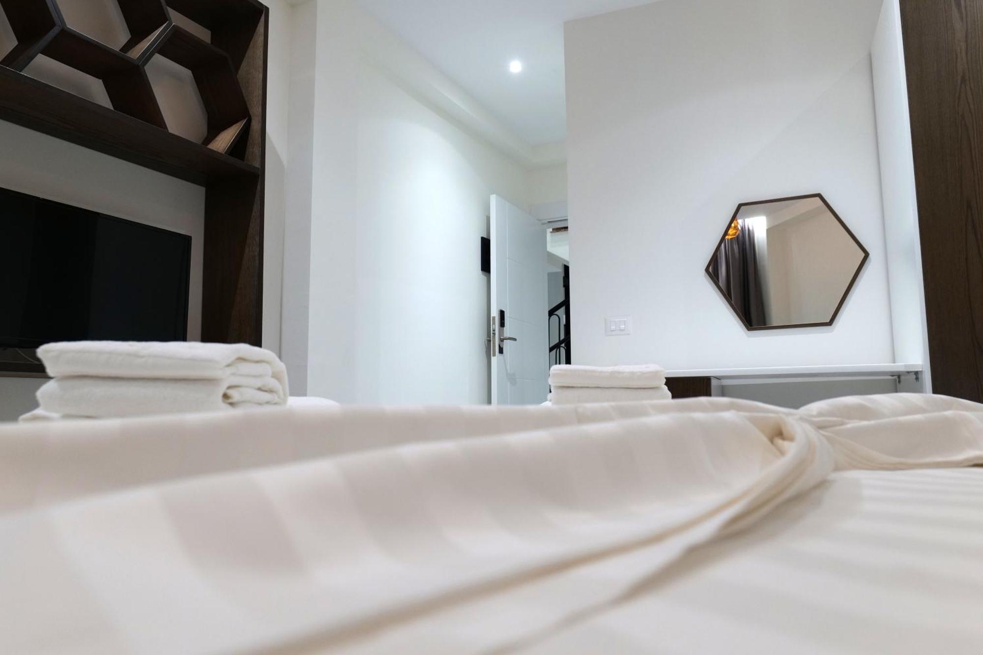 The Honeycomb Boutique Hotel Golem  Dış mekan fotoğraf