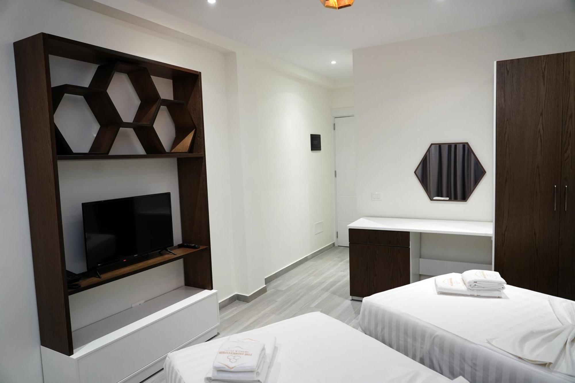 The Honeycomb Boutique Hotel Golem  Dış mekan fotoğraf