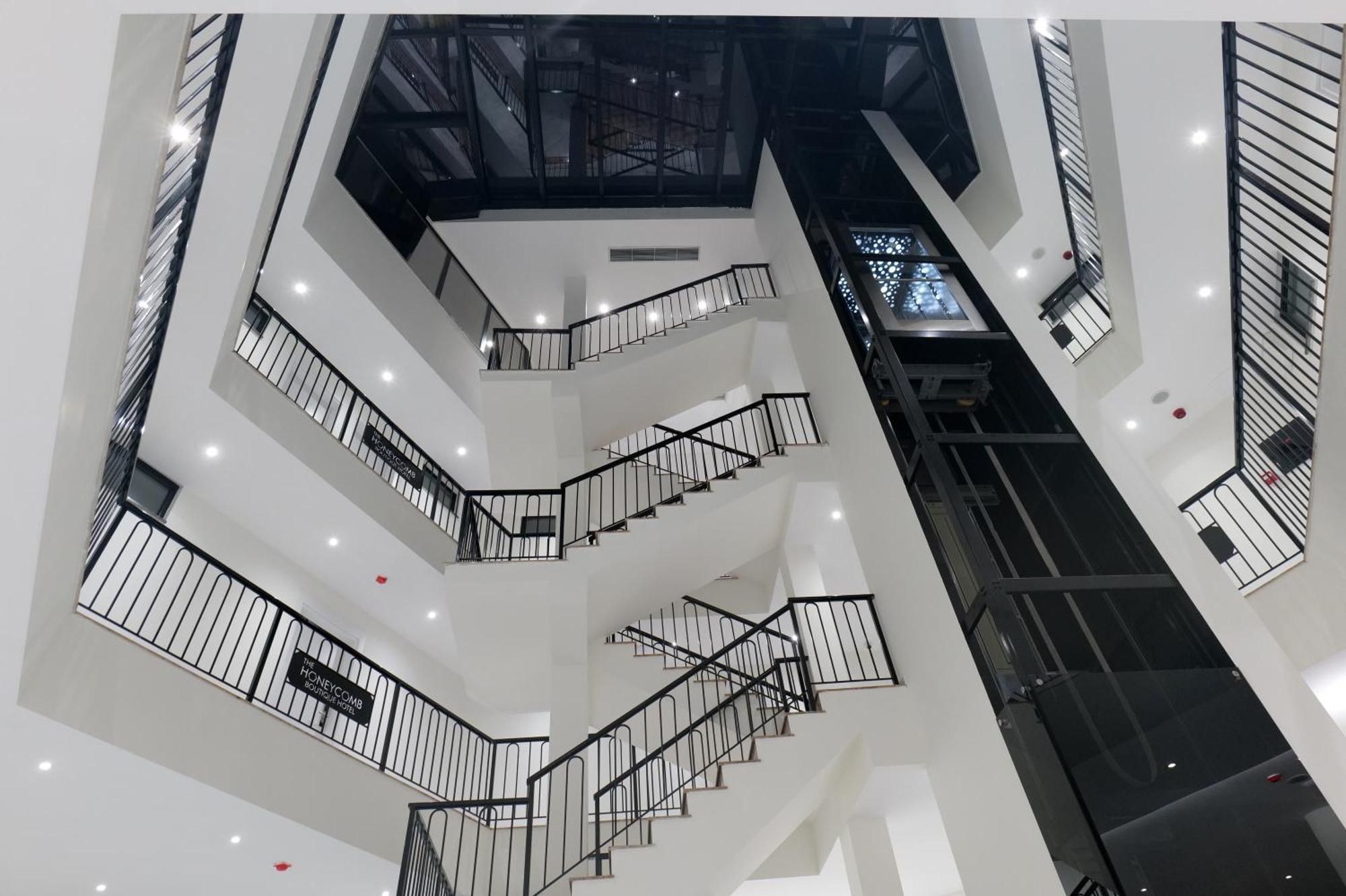 The Honeycomb Boutique Hotel Golem  Dış mekan fotoğraf