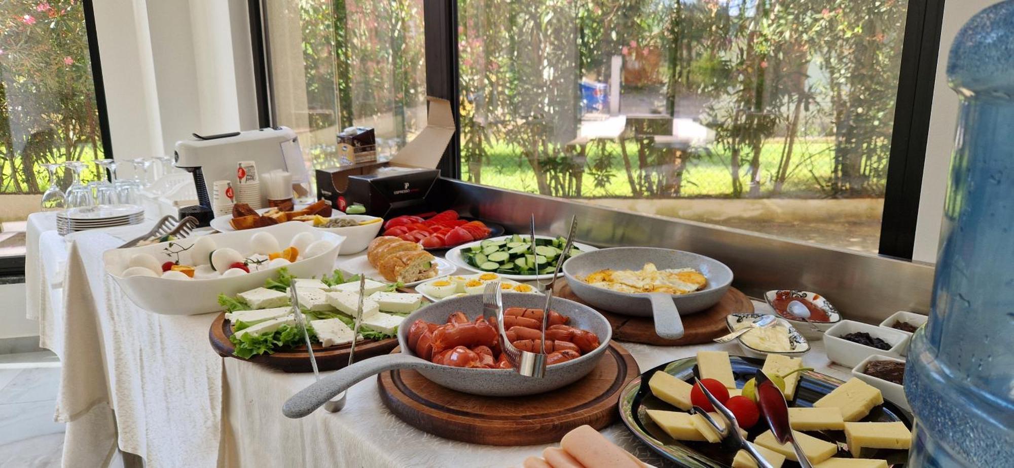 The Honeycomb Boutique Hotel Golem  Dış mekan fotoğraf